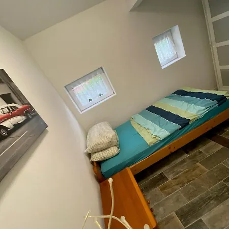 Angelas Apartment Hunxe